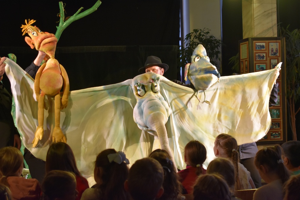 Вы мерили удава попугаями?