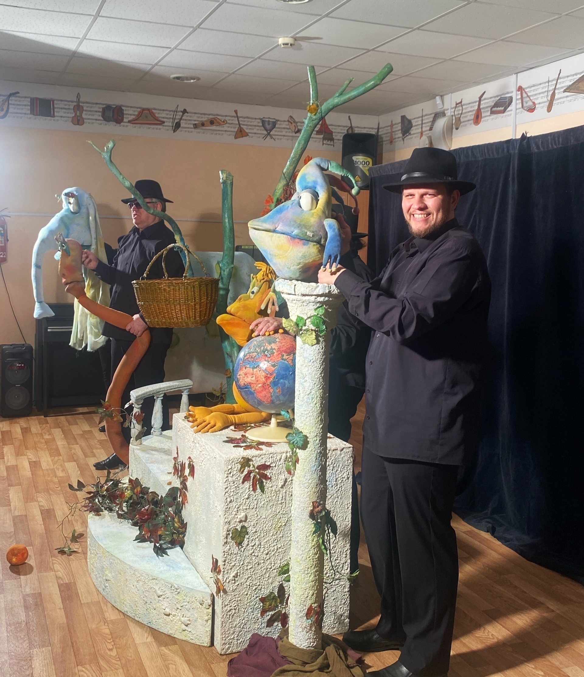 Если дети не идут в театр, то театр идет к детям!