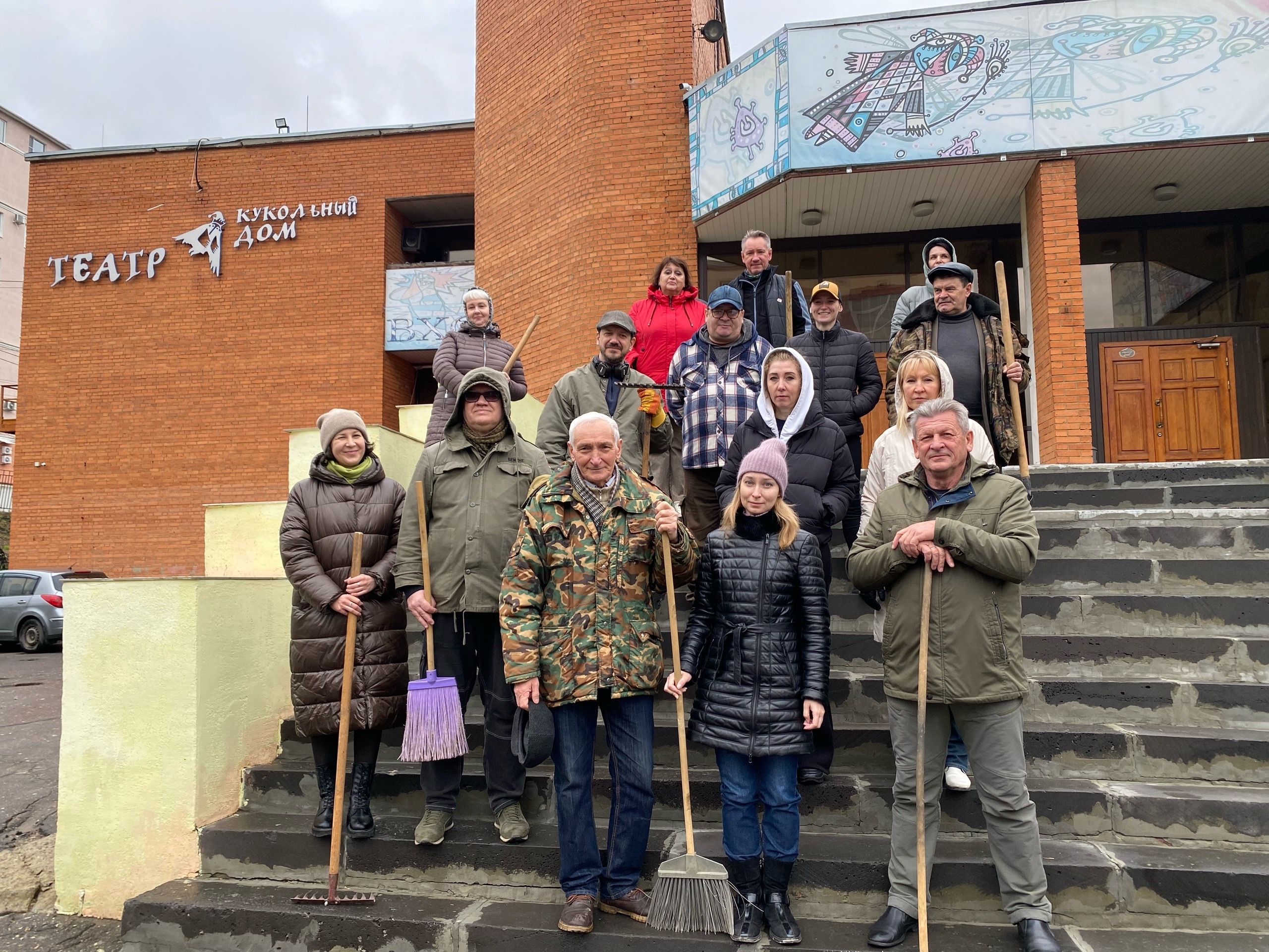 Убираем и озеленяем